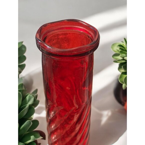 Vintage Ruby Red Glass Bud Vase With Swirl Design - Picture 5 of 6